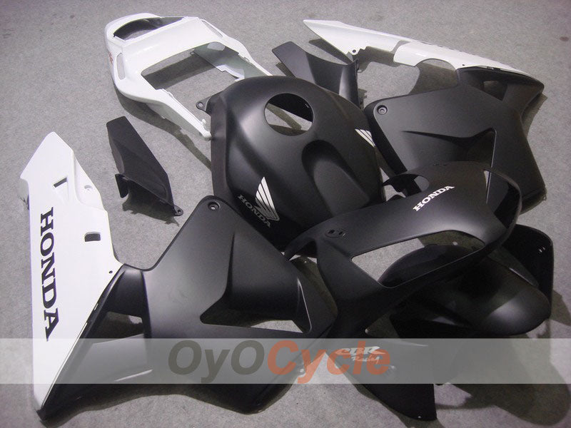 Carena a iniezione per CBR600RR 03-04 - Bianco, Nero, Opaco - Stile originale #OYO87902570 Immagine principale del prodotto