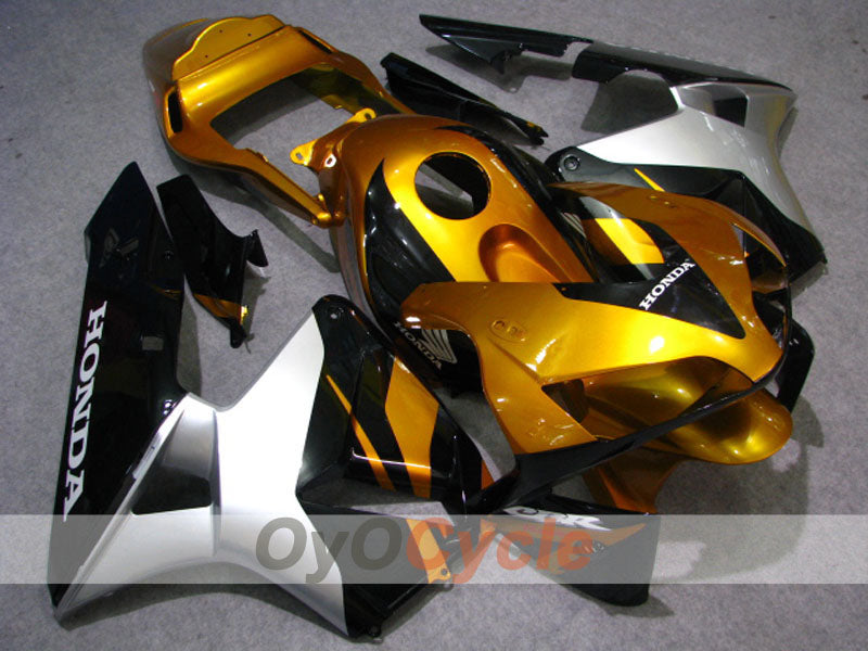 Kit carene stampate a iniezione per CBR600RR 03-04 - Nero, Oro - Stile originale #OYO87902611 Immagine principale del prodotto