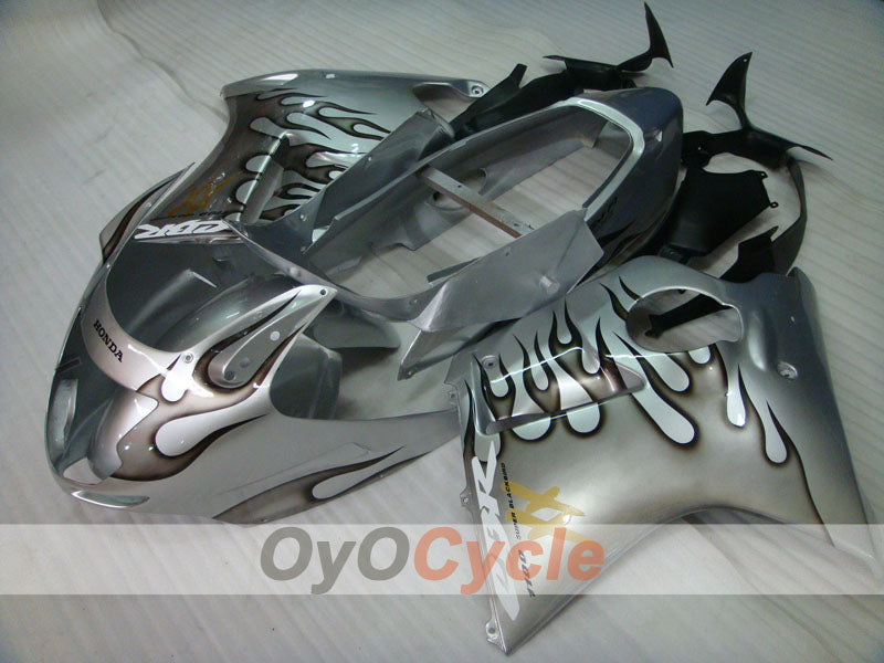 Kit carene stampate a iniezione per CBR1100XX 96-07 - Nero, Argento - Fiamma #OYO87902801 Immagine secondaria del prodotto